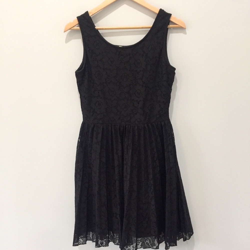 🍍Francesca’s Black Lace Dress